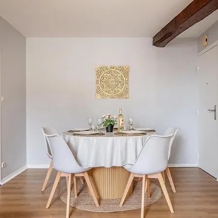 Chez Ismarita&jérôme - à Pied - Wifi Appartement